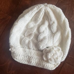 Knit white hat